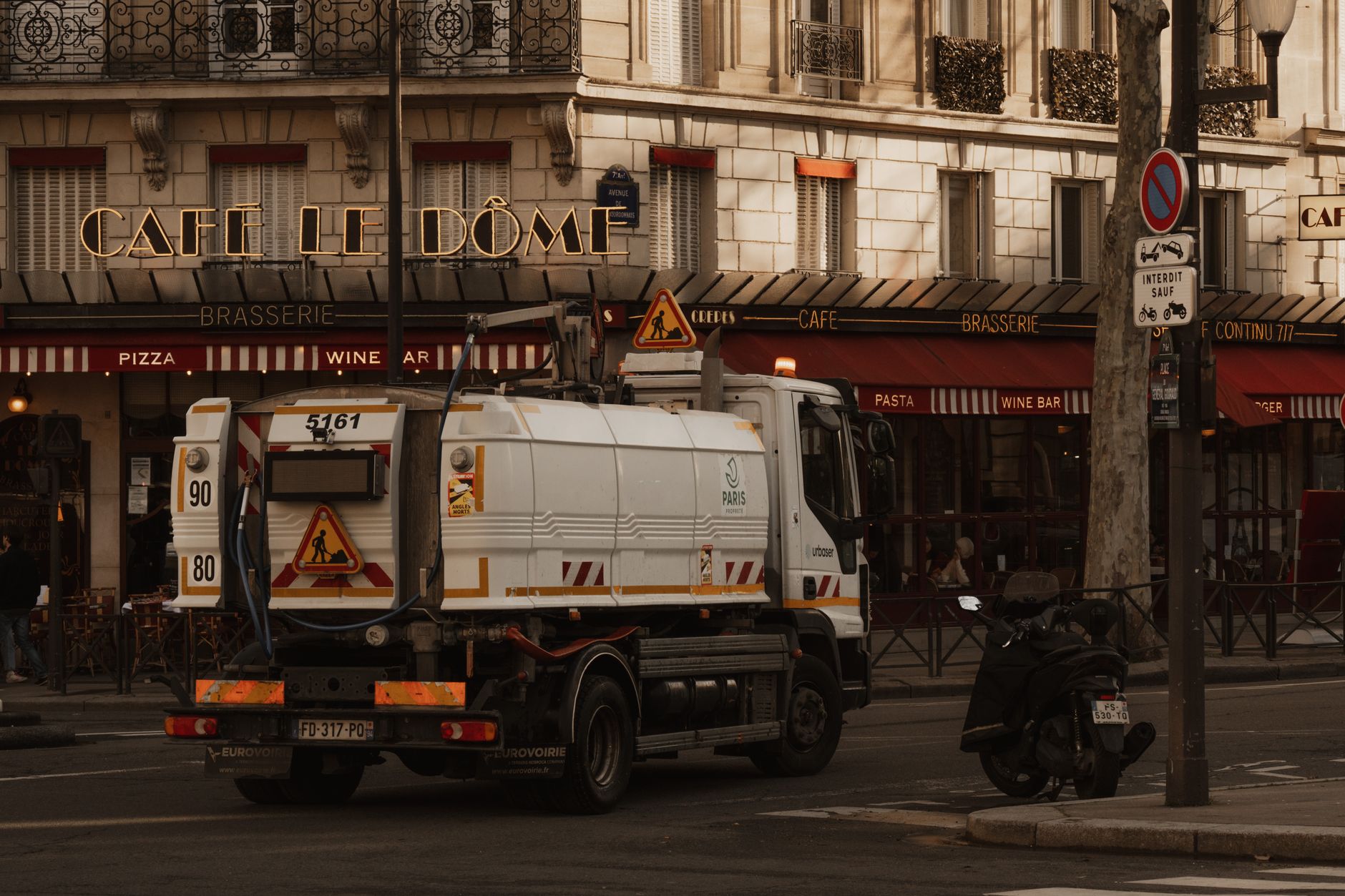 découvrez comment déboucher efficacement une fosse septique grâce à nos conseils pratiques pour assurer le bon fonctionnement de votre système d'assainissement.