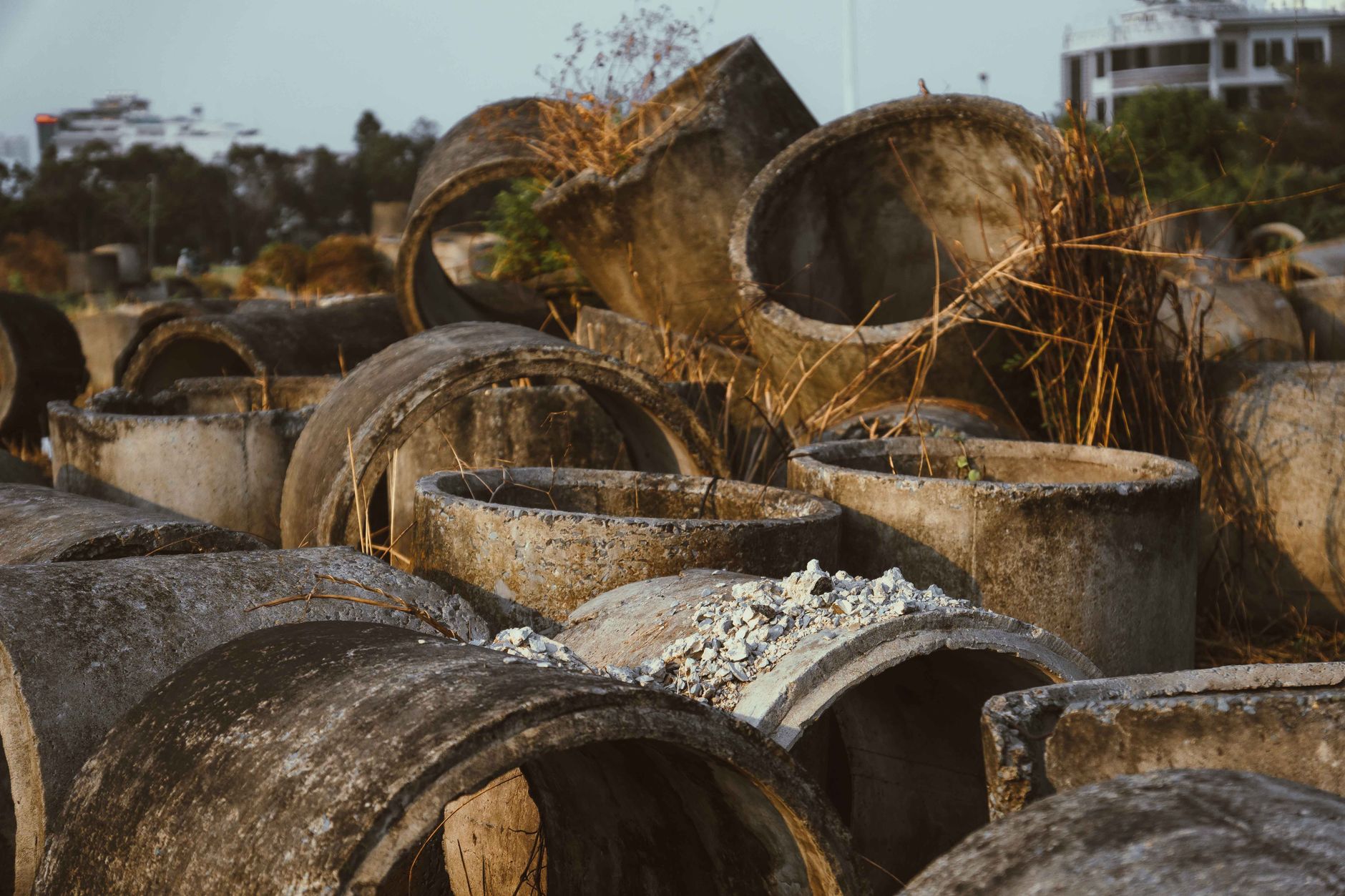 découvrez des solutions pratiques et écologiques pour gérer votre ancienne fosse septique. apprenez quelles options s'offrent à vous, des méthodes de recyclage aux alternatives durables, tout en respectant l'environnement et en garantissant la sécurité de votre propriété.